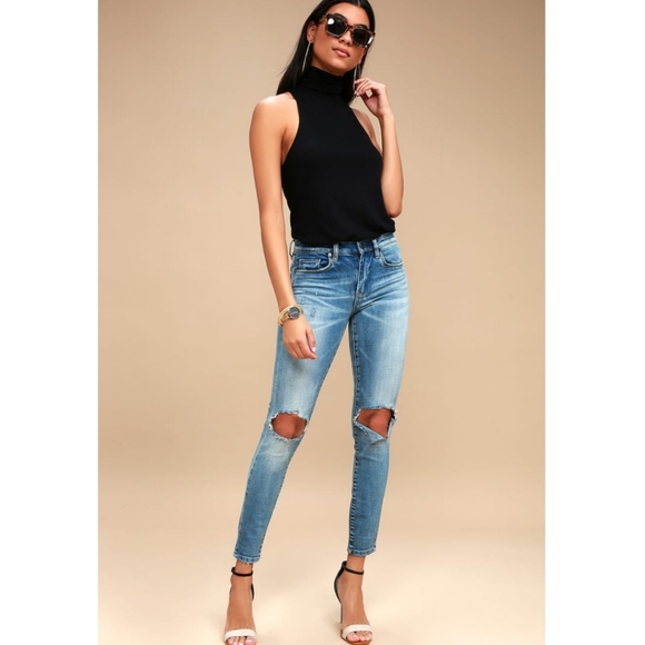 BLANKNYC The Bond Mid Rise Skinny Jeans - Picture 10 of 12